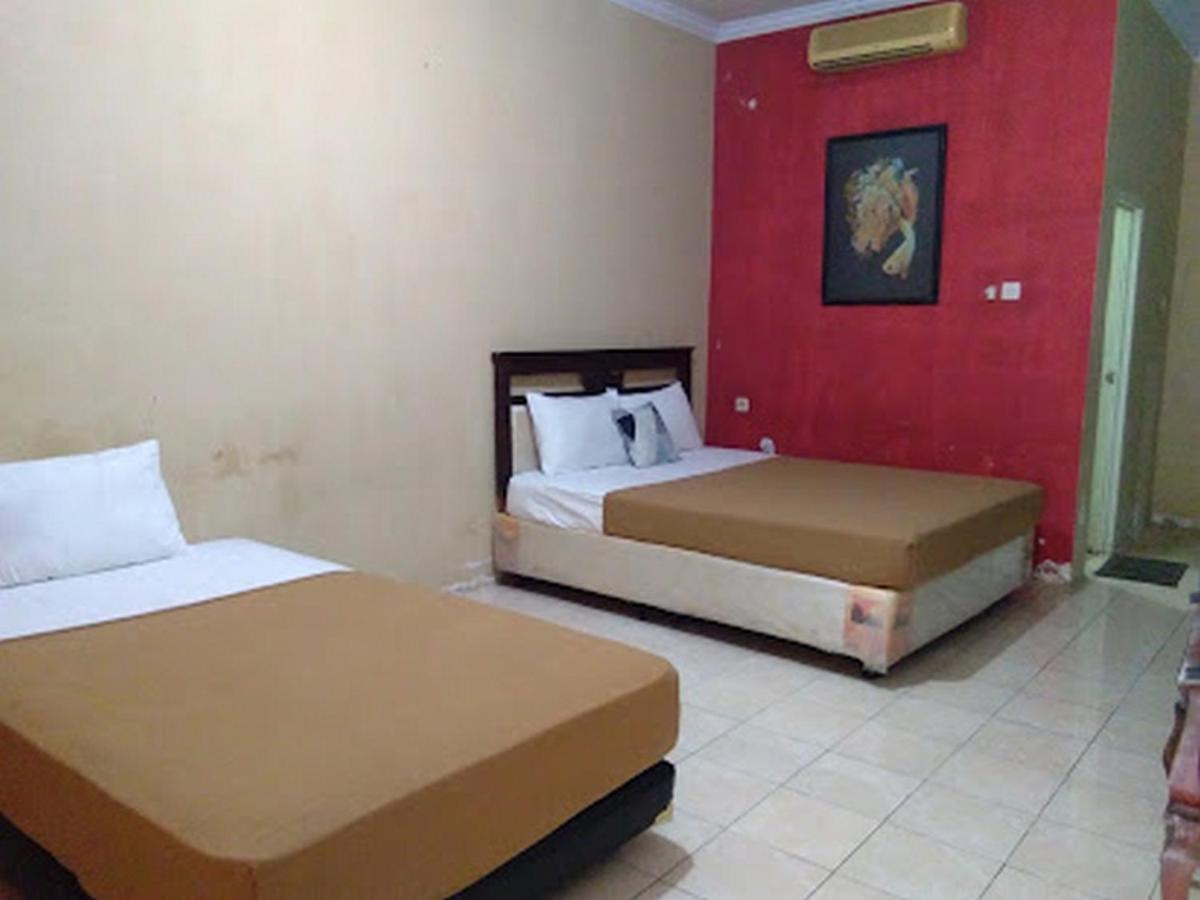 Hotel Nirwana Situbondo Redpartner Banyuanget Eksteriør billede